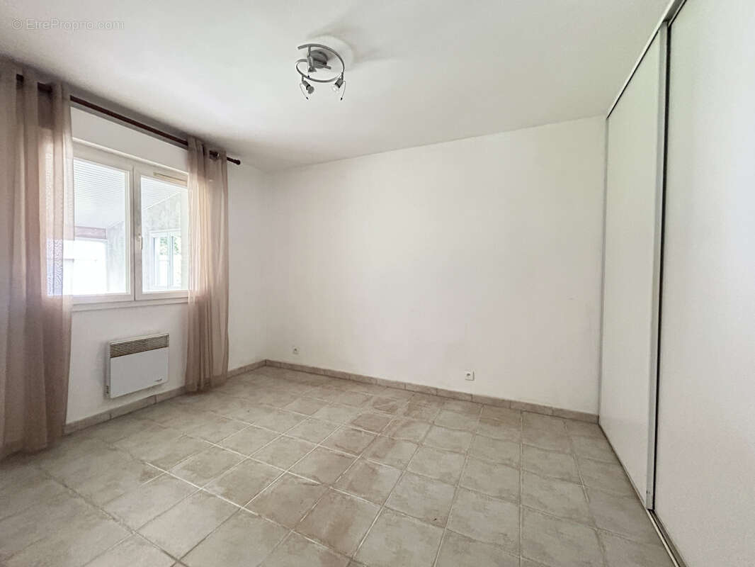 Maison à AMBARES-ET-LAGRAVE