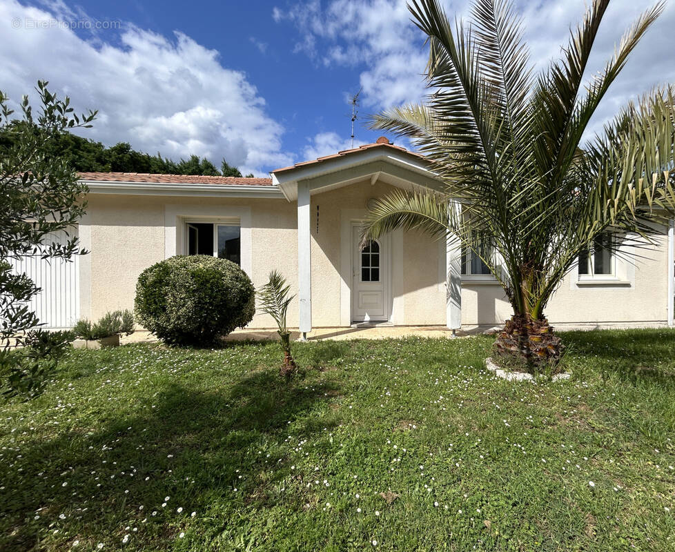 Maison à AMBARES-ET-LAGRAVE