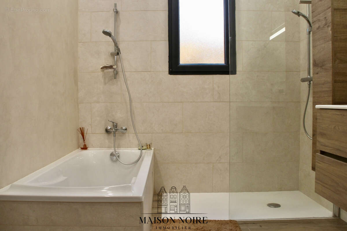 Maison à LE CASTELLET