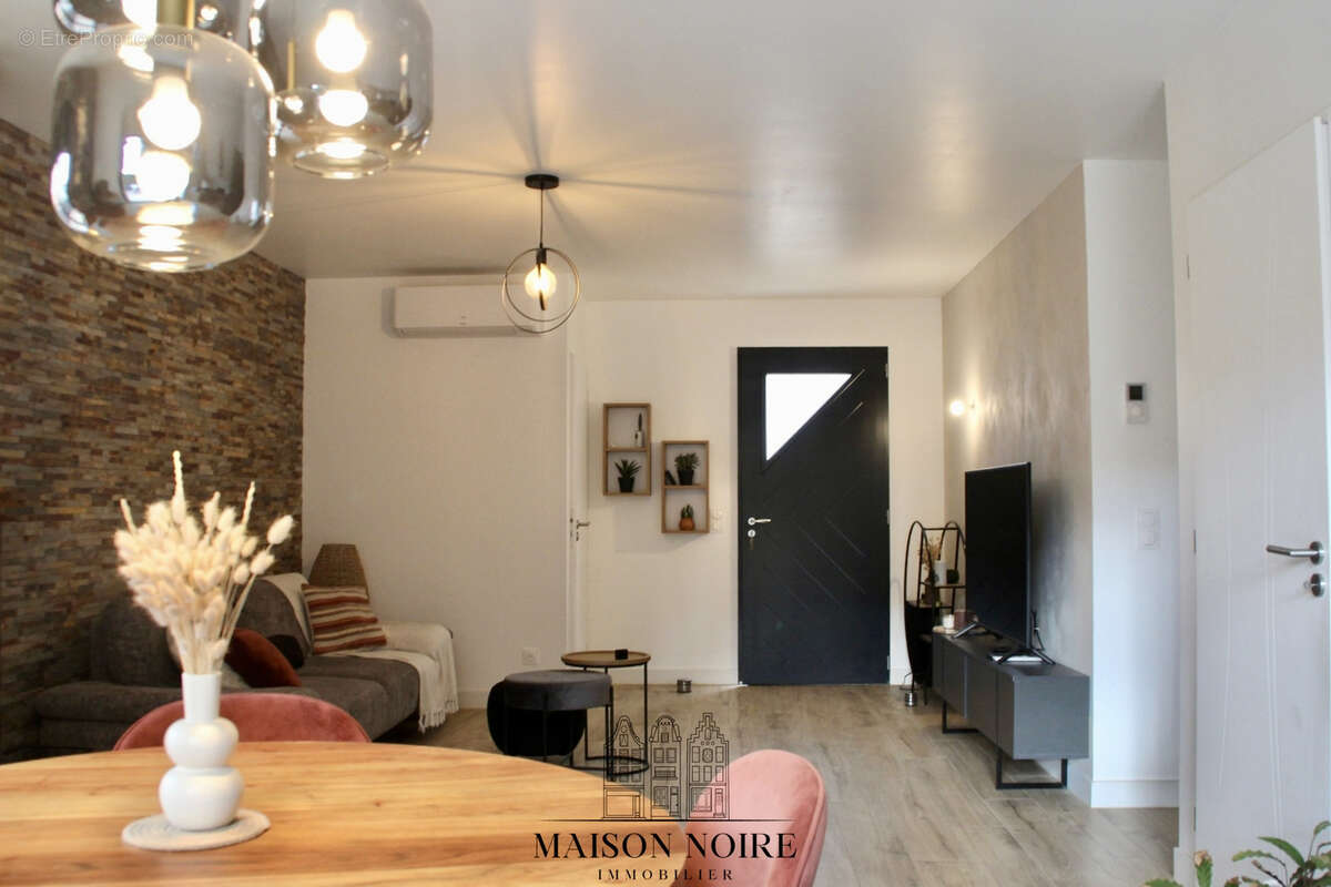 Maison à LE CASTELLET