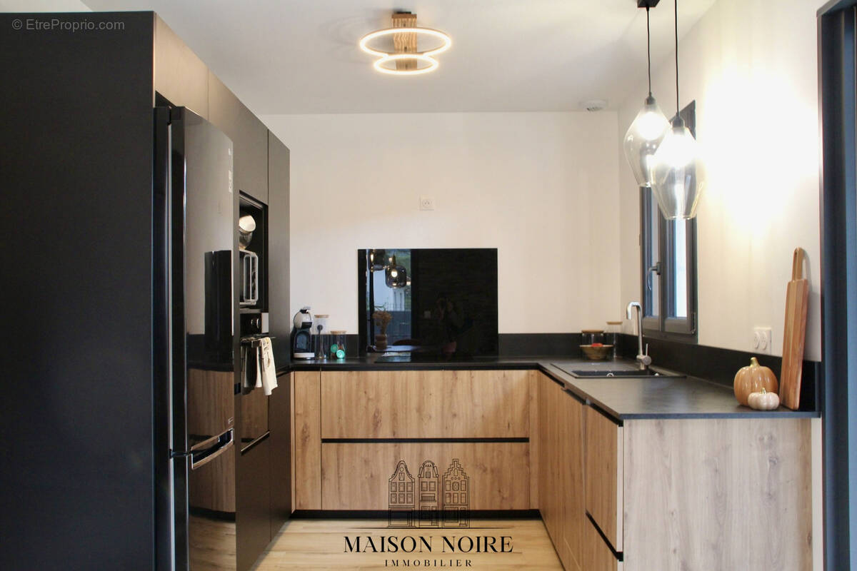 Maison à LE CASTELLET