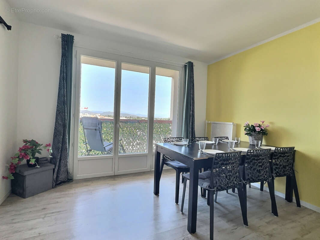 Appartement à HYERES