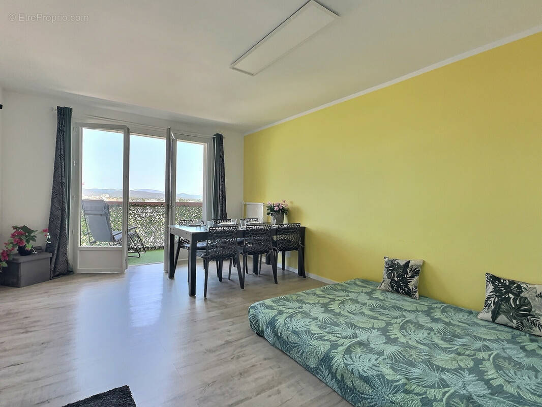 Appartement à HYERES