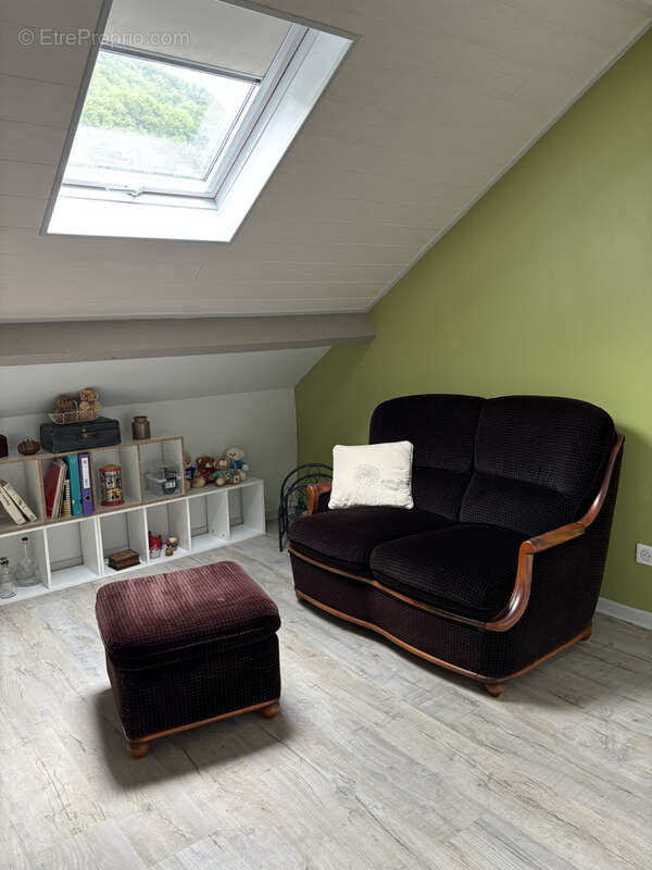 Maison à VIC-SUR-CERE