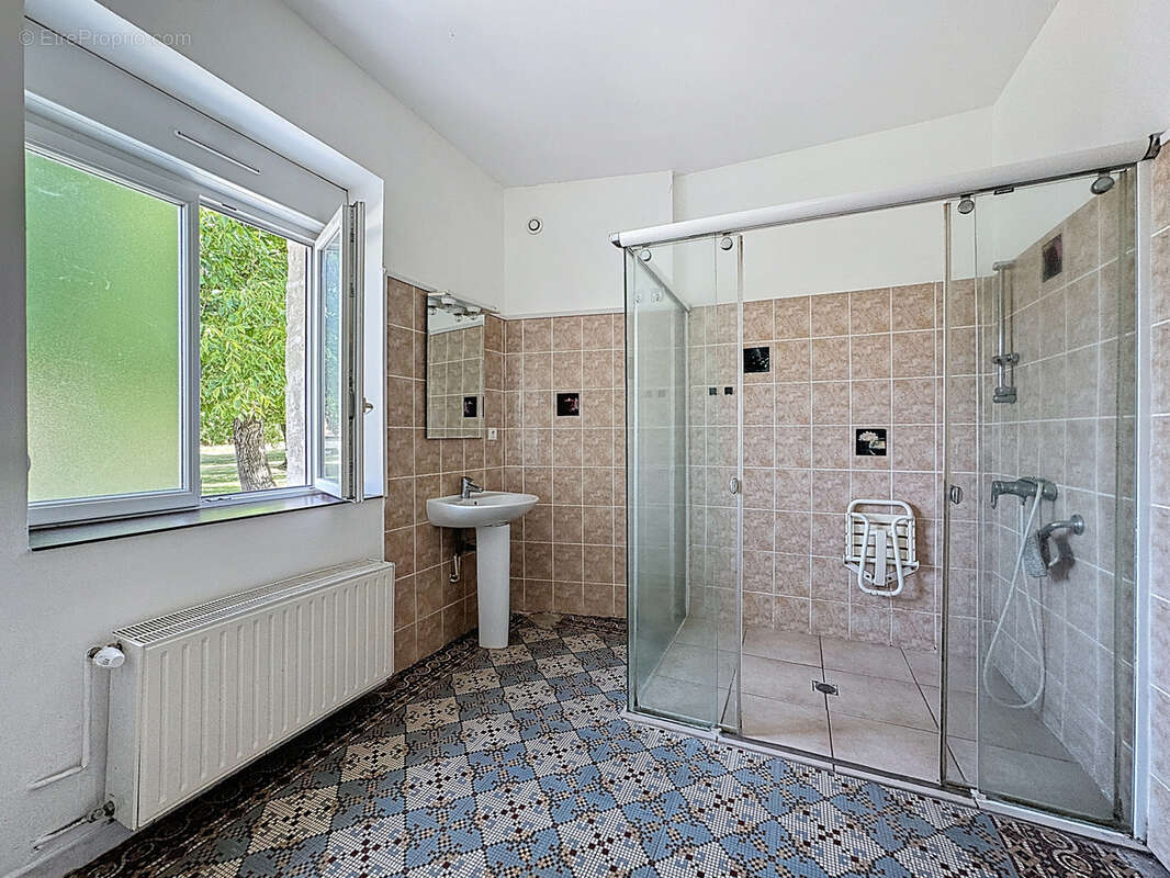 Maison à JUVINCOURT-ET-DAMARY