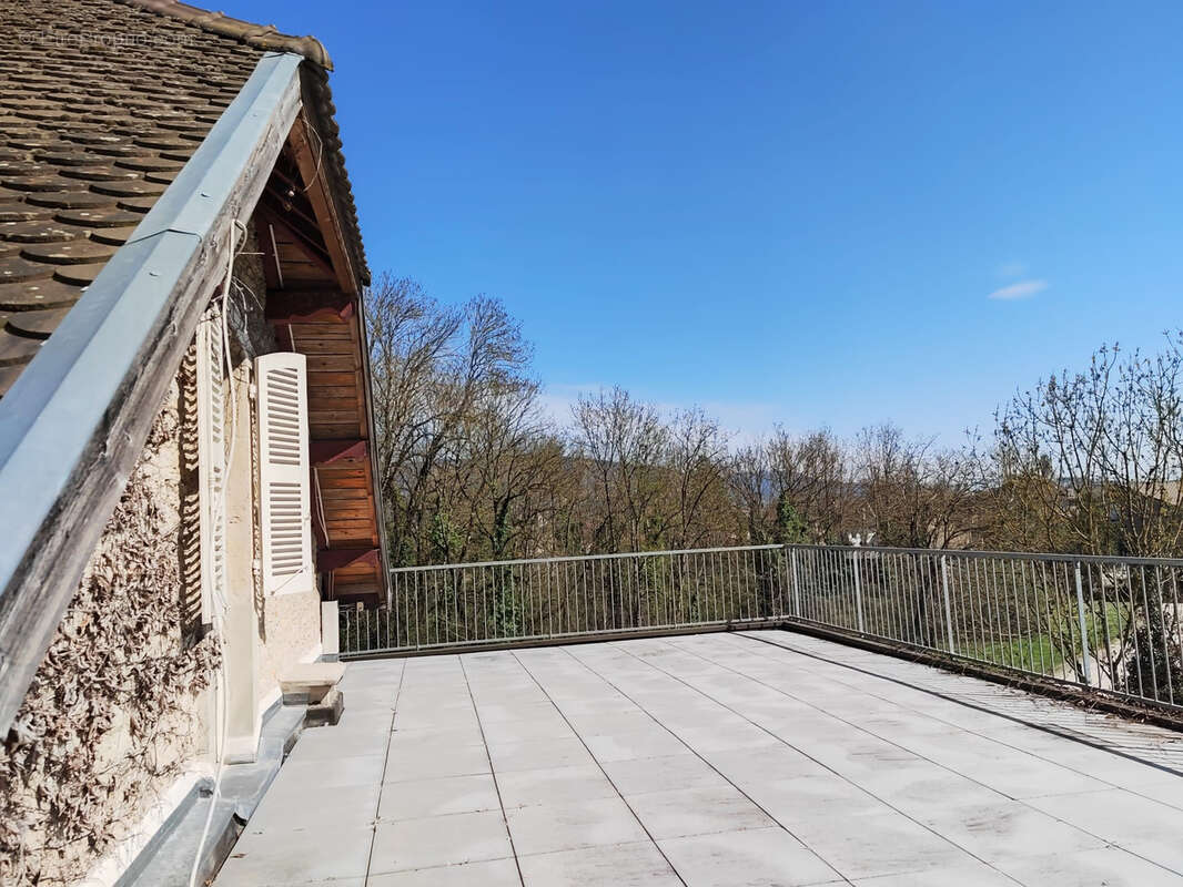 Appartement à MONTALIEU-VERCIEU