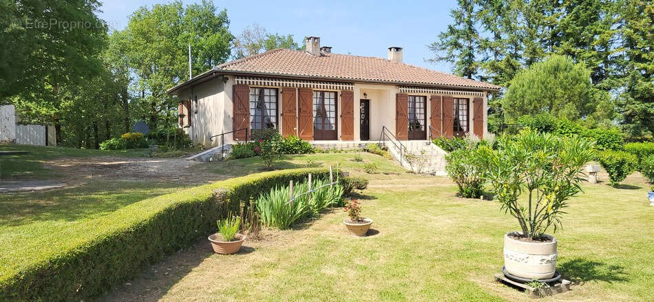 Maison à LAMOTHE-CASSEL