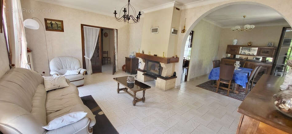 Maison à LAMOTHE-CASSEL