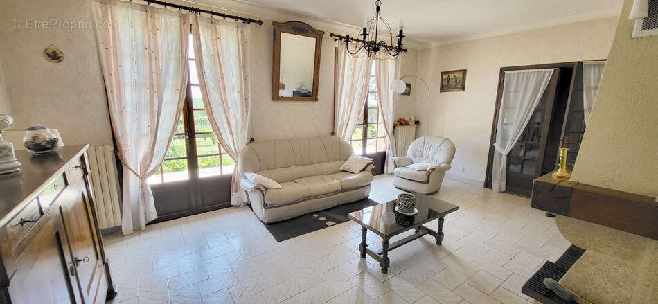 Maison à LAMOTHE-CASSEL