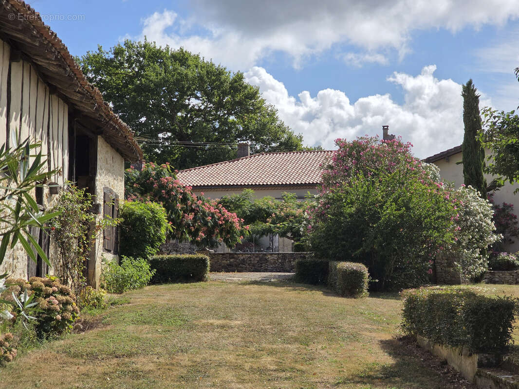 Maison à CREON-D&#039;ARMAGNAC
