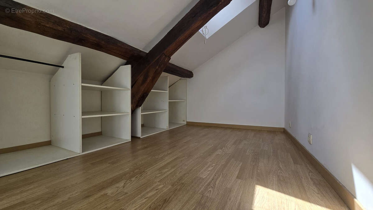 Appartement à SAINT-ARNOULT-EN-YVELINES