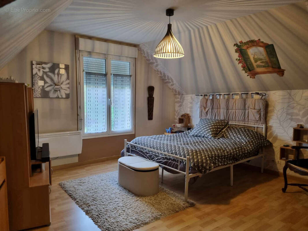 Maison à SAINT-CALAIS