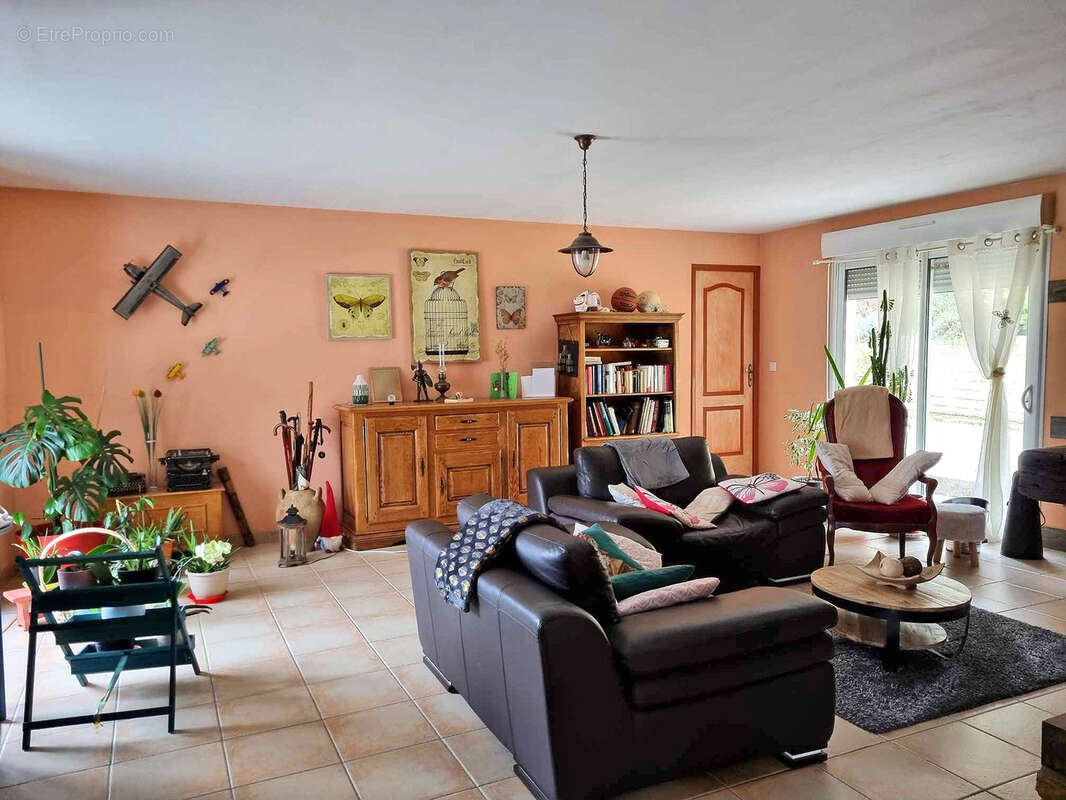 Maison à SAINT-CALAIS