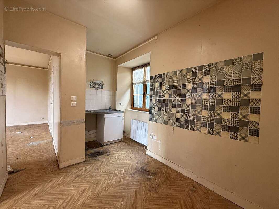 Appartement à SAINT-YRIEIX-LA-PERCHE