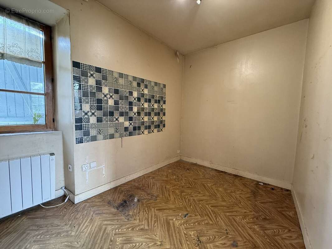 Appartement à SAINT-YRIEIX-LA-PERCHE