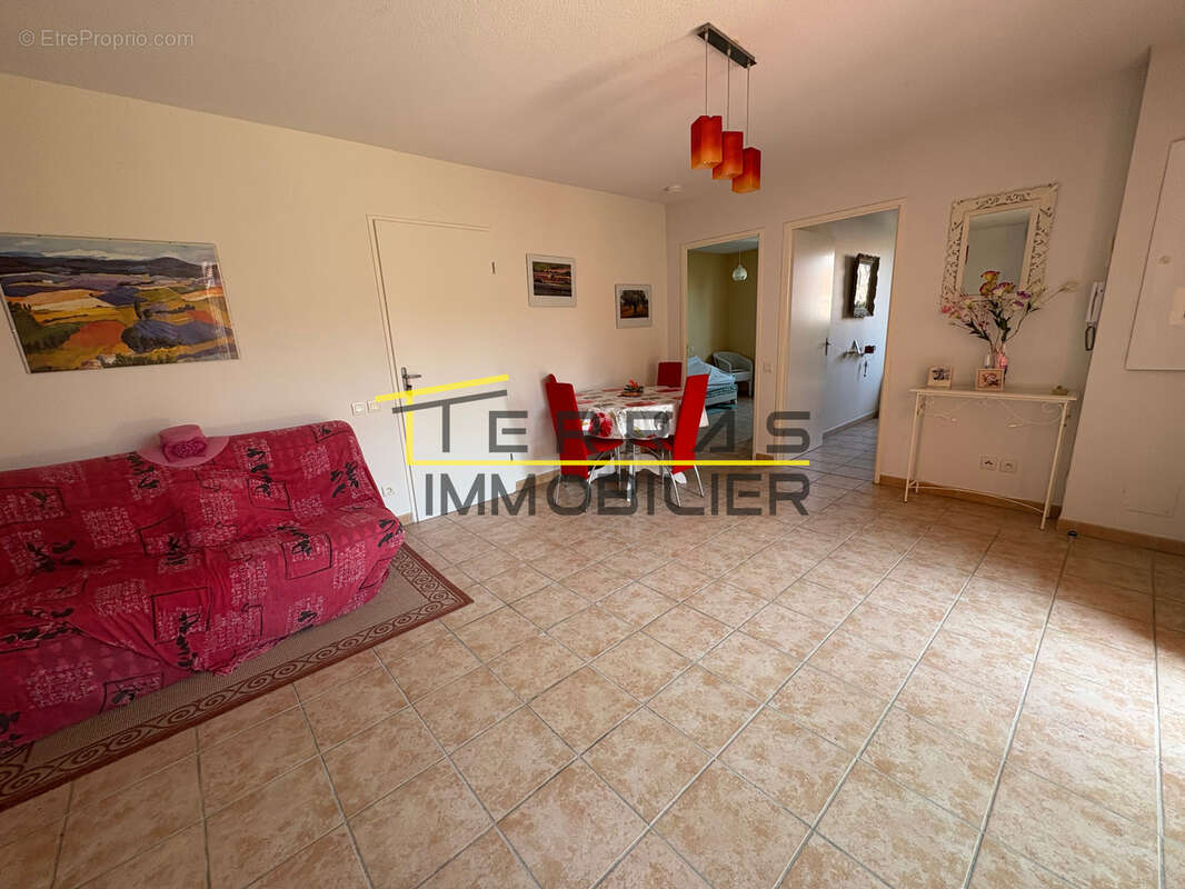 Maison à SAINT-PANTALEON-LES-VIGNES