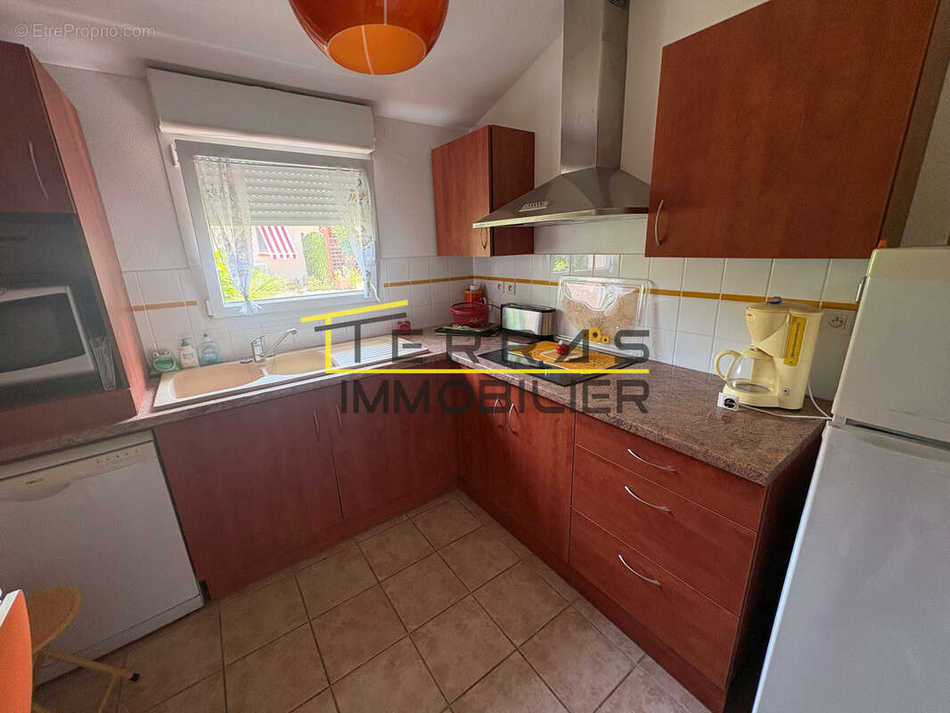 Maison à SAINT-PANTALEON-LES-VIGNES