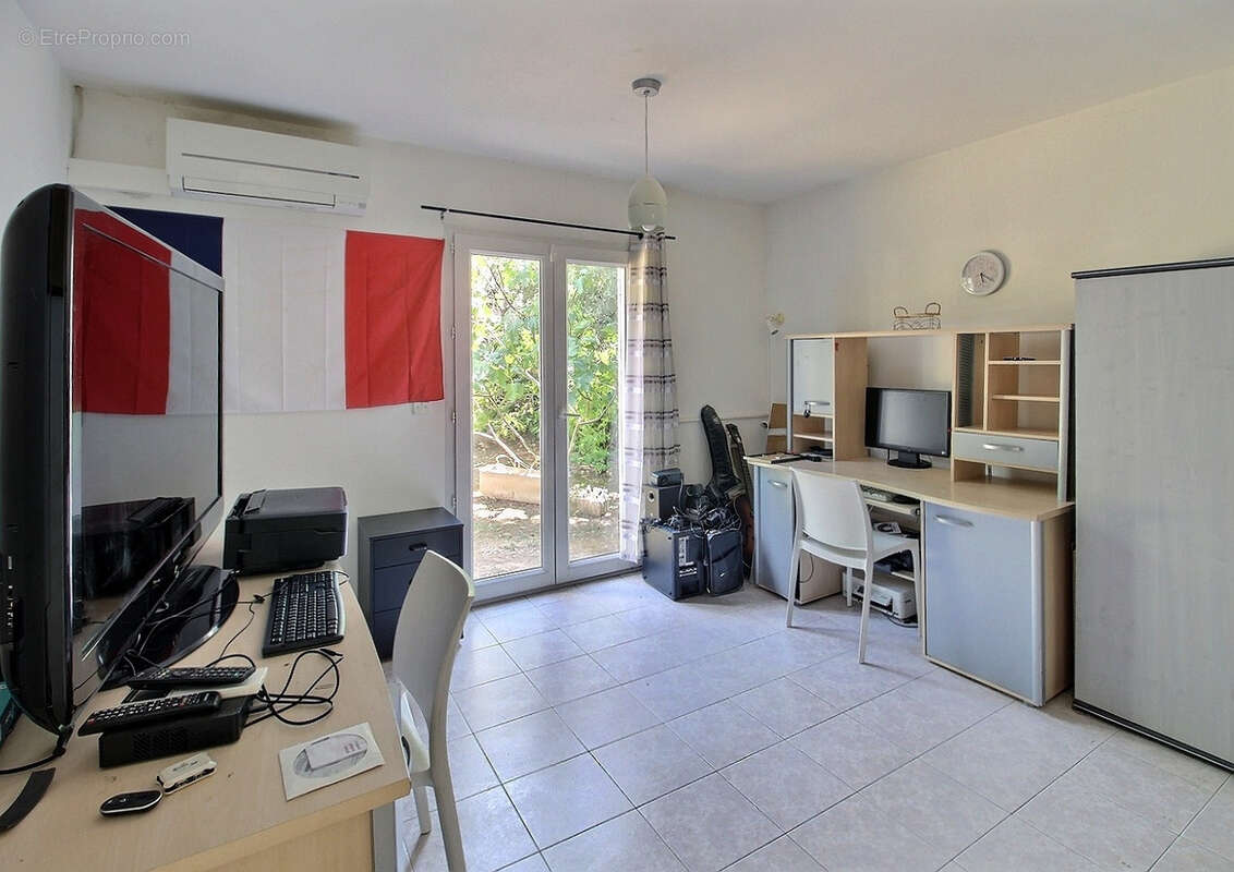 Maison à VIOLS-EN-LAVAL