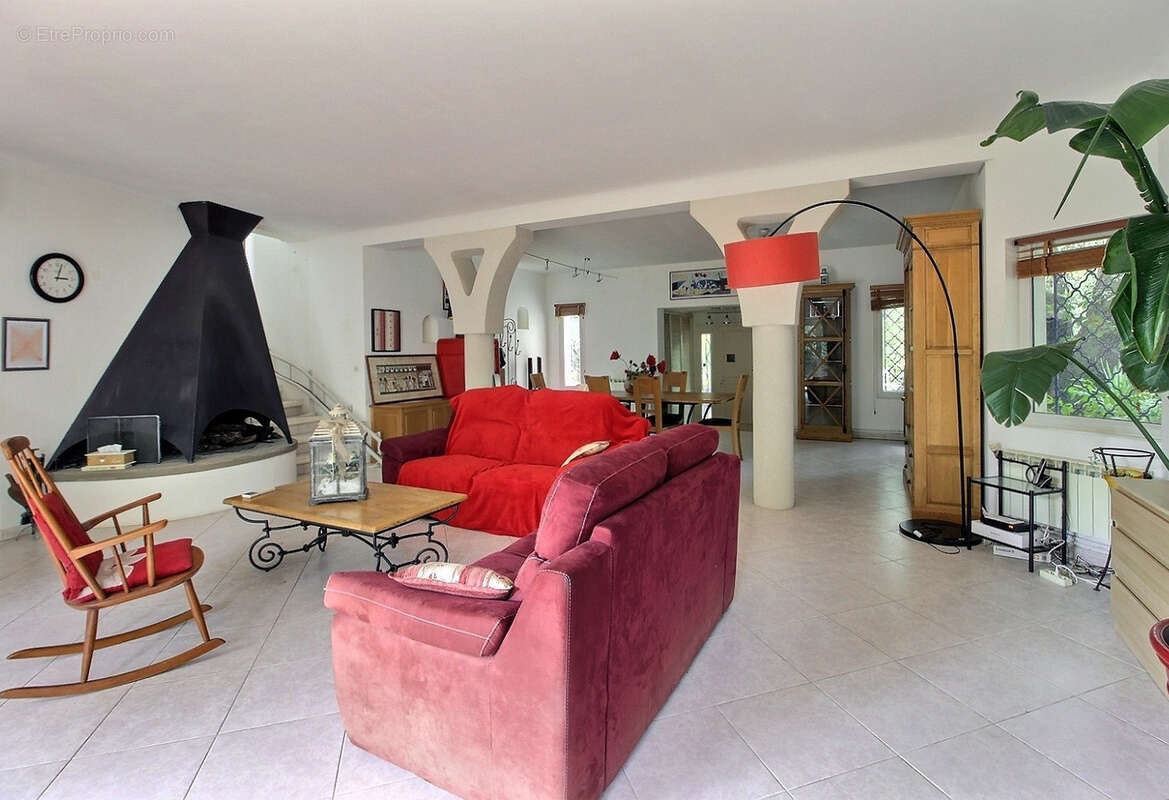 Maison à VIOLS-EN-LAVAL