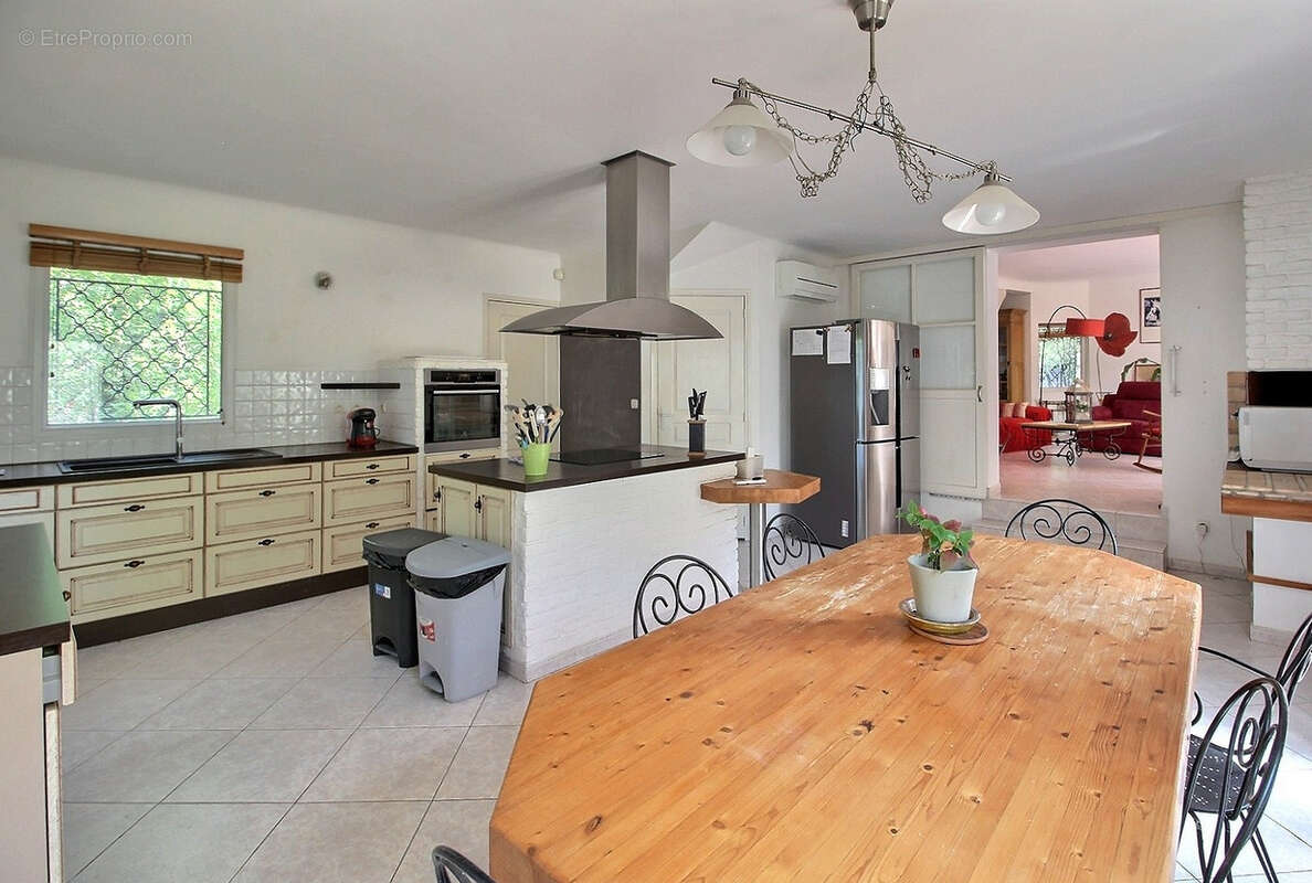 Maison à VIOLS-EN-LAVAL