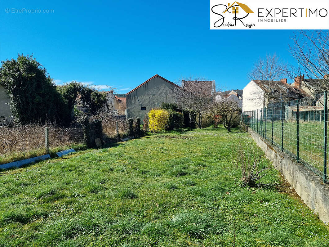 Maison à SAINT-ELOY-LES-MINES