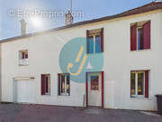 Maison à SAINT-AMAND-EN-PUISAYE