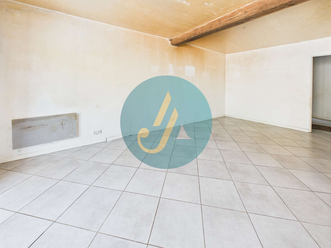 Maison à SAINT-AMAND-EN-PUISAYE