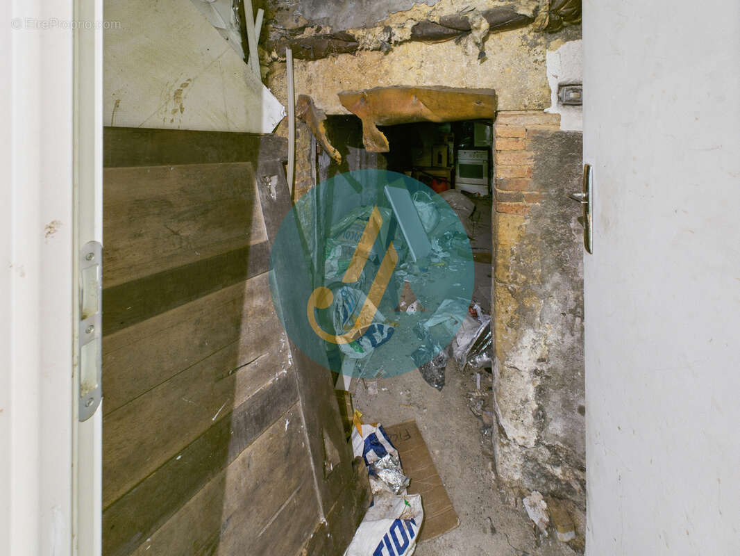 Maison à SAINT-AMAND-EN-PUISAYE