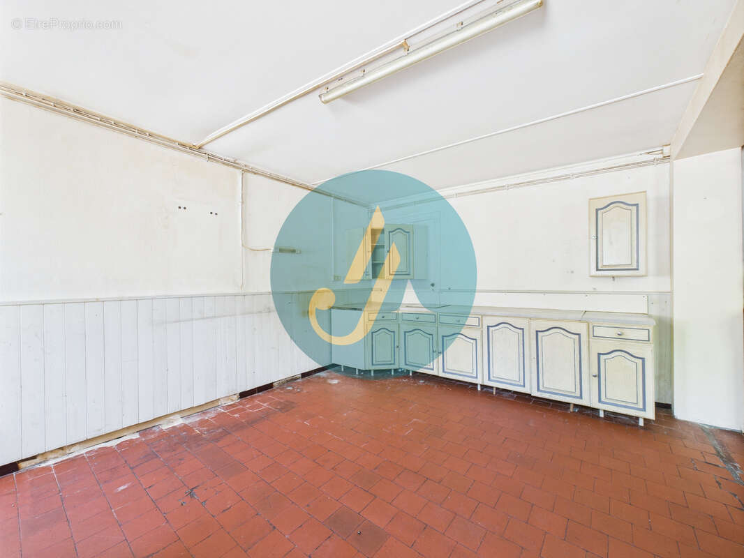 Maison à SAINT-AMAND-EN-PUISAYE