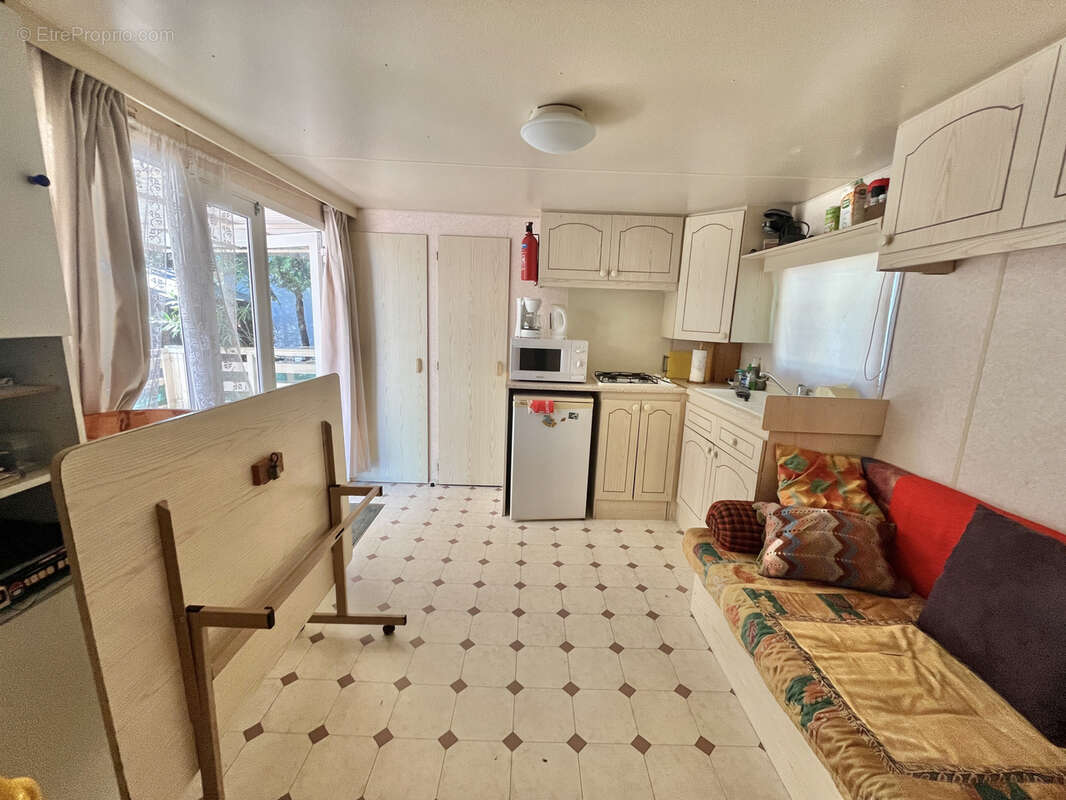 Maison à ROQUEBRUNE-SUR-ARGENS