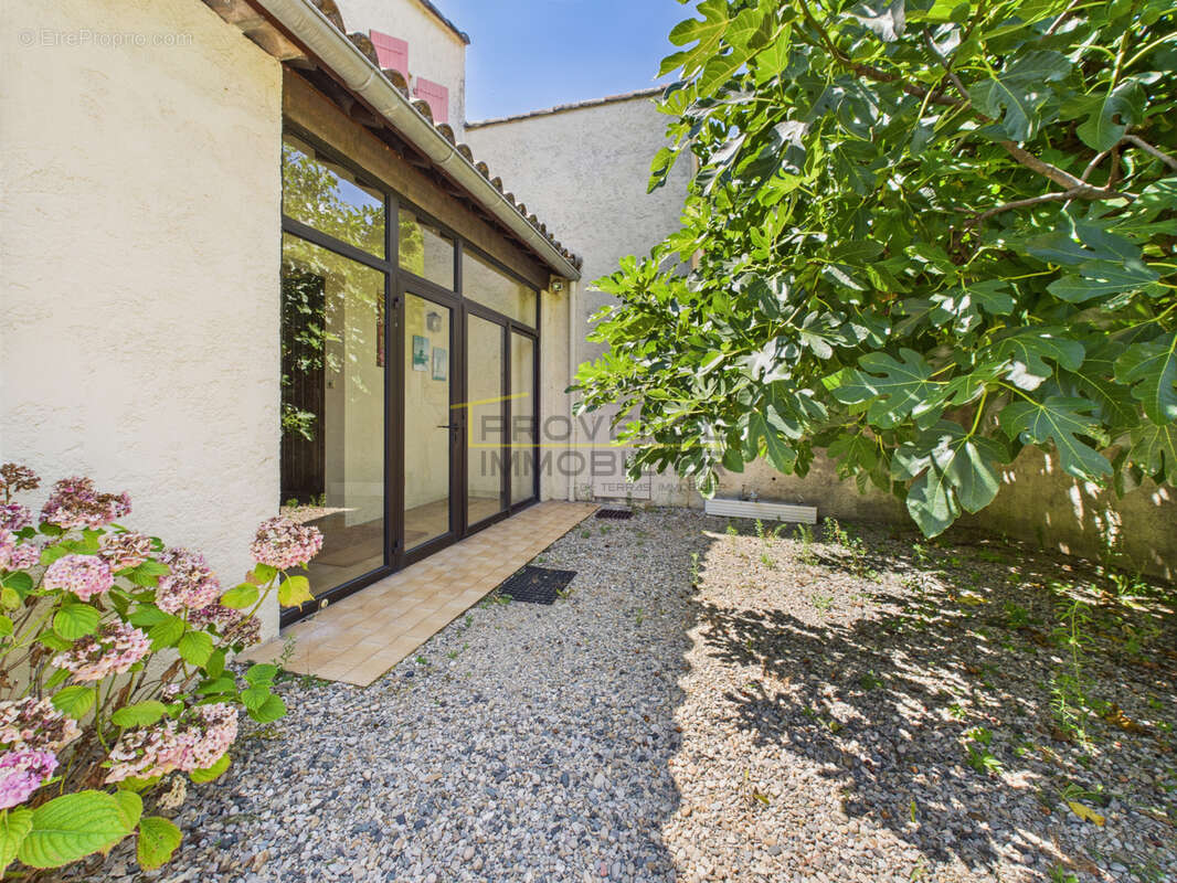 Maison à LA COUCOURDE