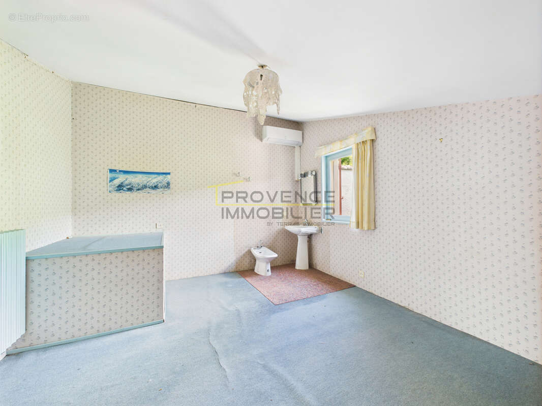 Maison à LA COUCOURDE