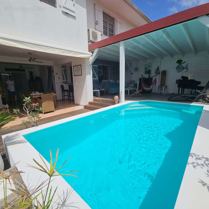 Maison à RIVIERE-SALEE