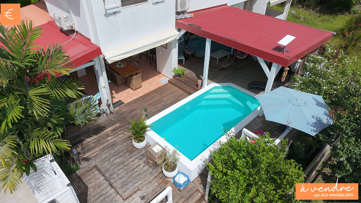 Maison à RIVIERE-SALEE