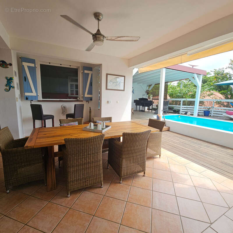 Maison à RIVIERE-SALEE