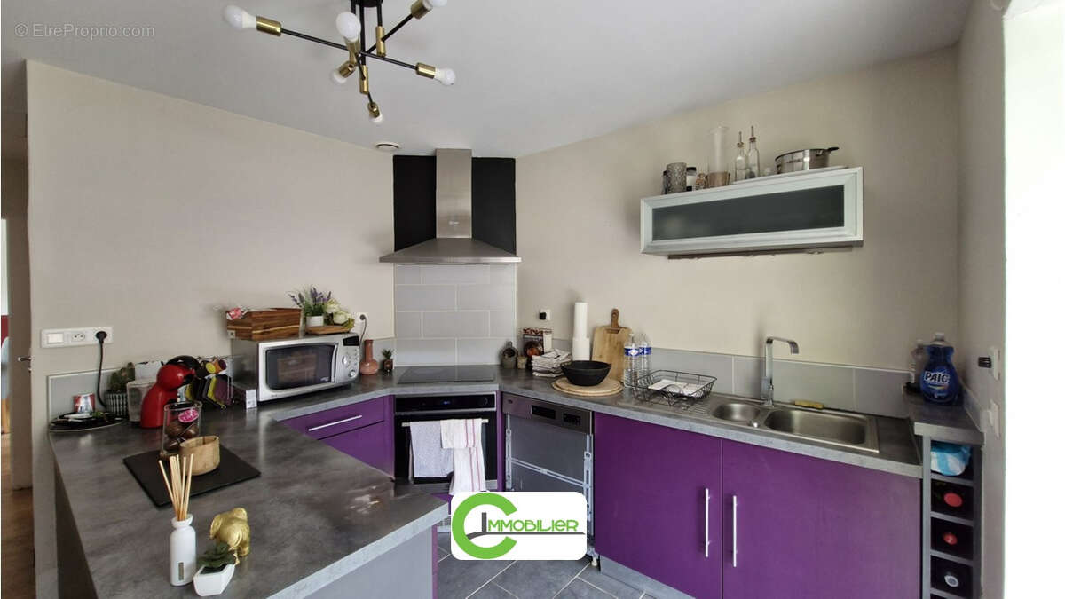 Maison à COURGENARD