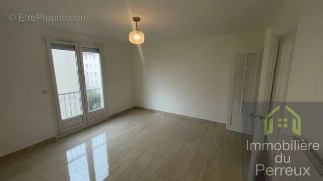 Appartement à LE PERREUX-SUR-MARNE