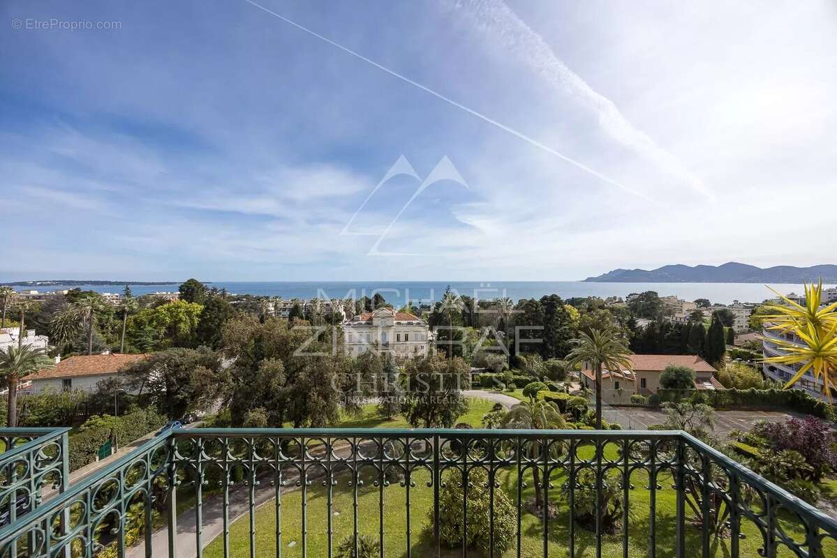 Appartement à CANNES