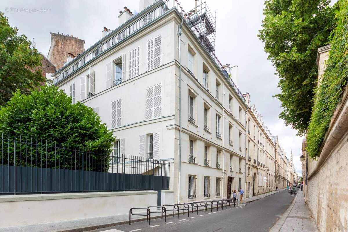 Appartement à PARIS-4E
