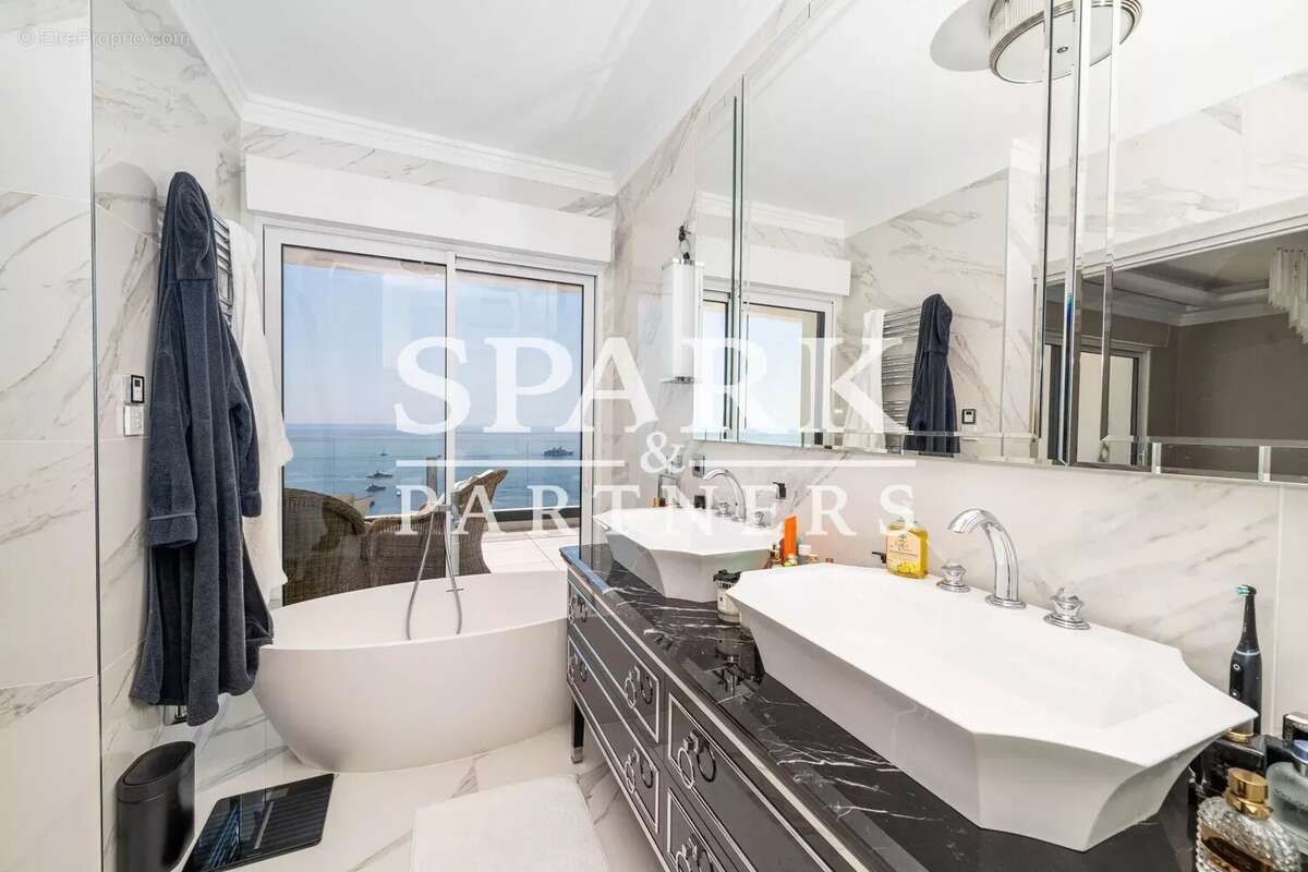 Maison à ROQUEBRUNE-CAP-MARTIN