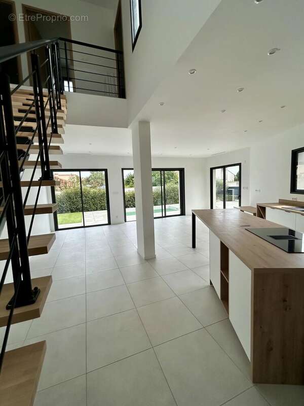 Maison à SAINT-CYPRIEN