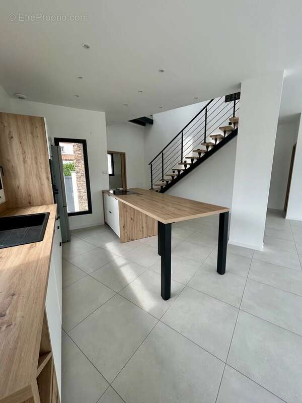 Maison à SAINT-CYPRIEN