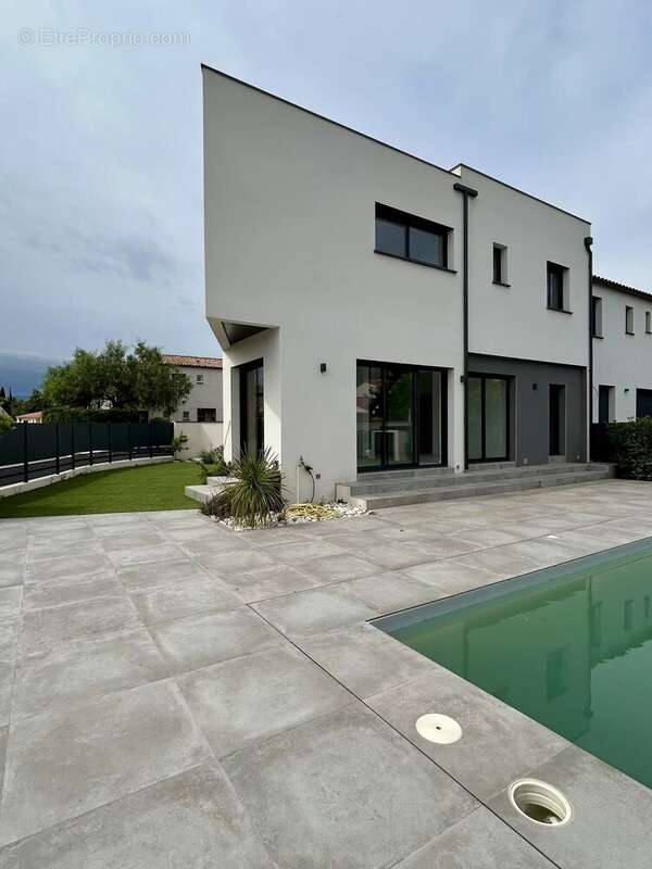 Maison à SAINT-CYPRIEN