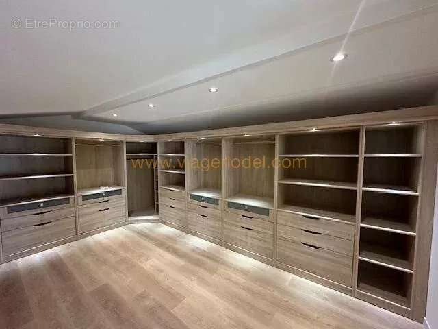 Maison à PLAN-DE-LA-TOUR