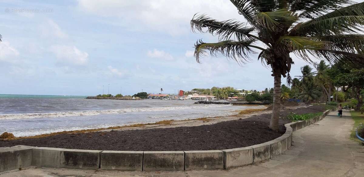 Terrain à LE VAUCLIN