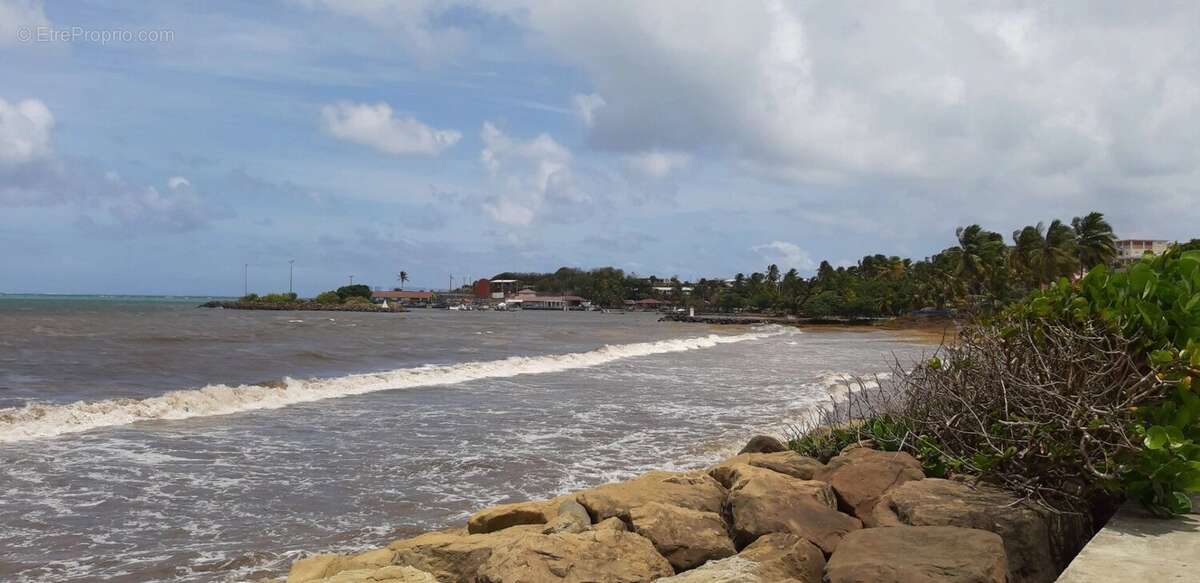 Terrain à LE VAUCLIN