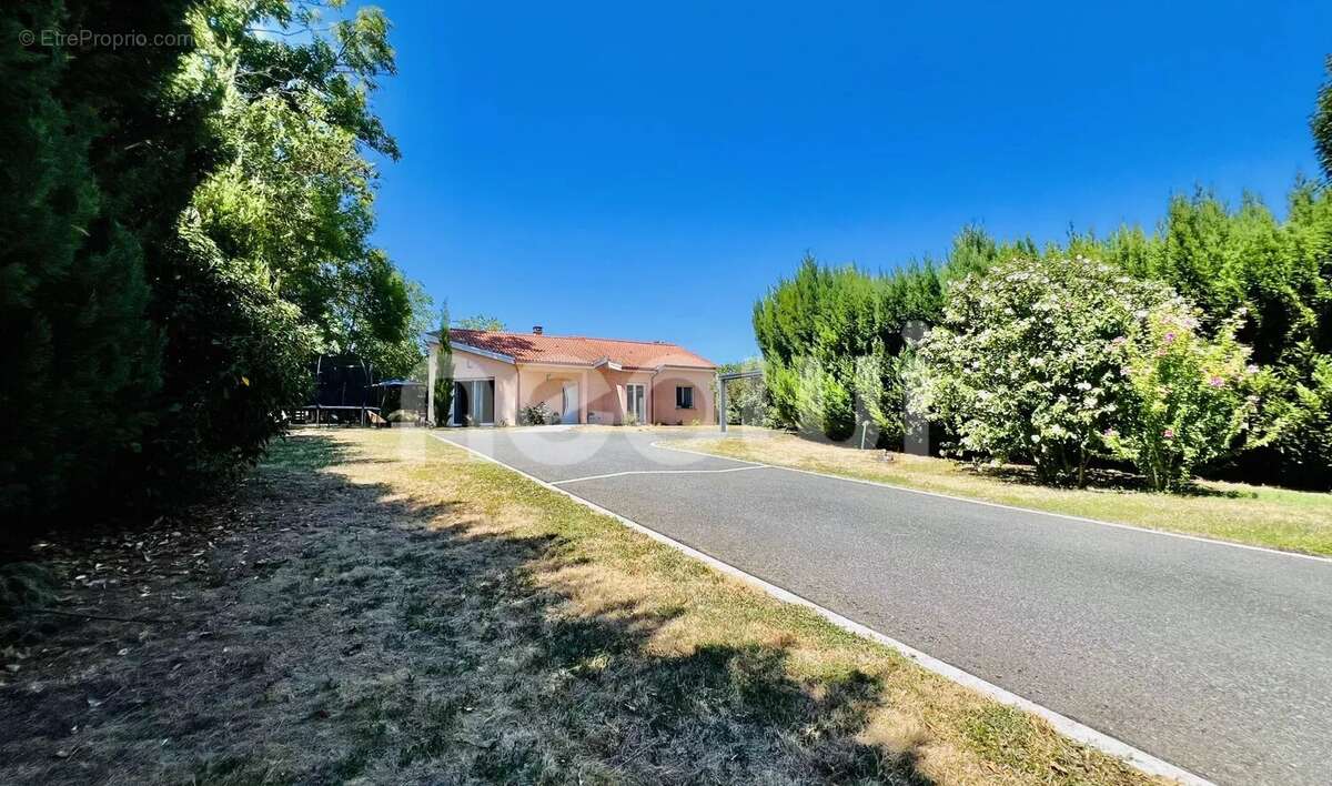 Maison à BUSSIERES-ET-PRUNS