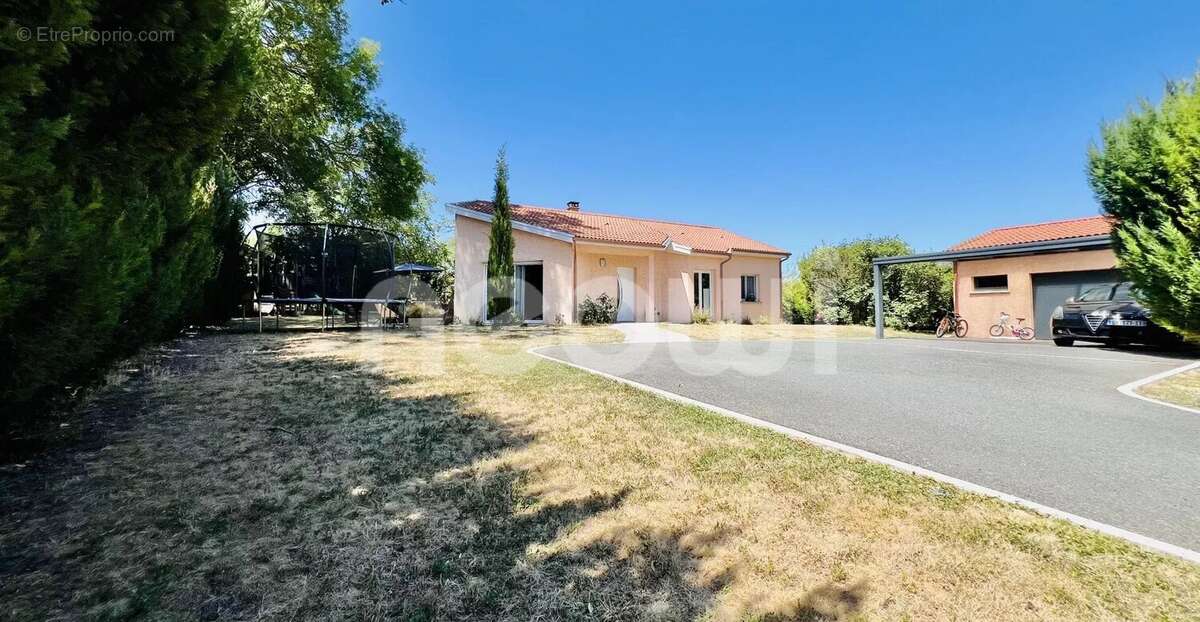 Maison à BUSSIERES-ET-PRUNS