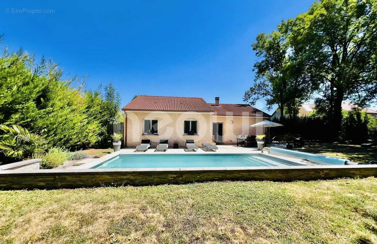 Maison à BUSSIERES-ET-PRUNS