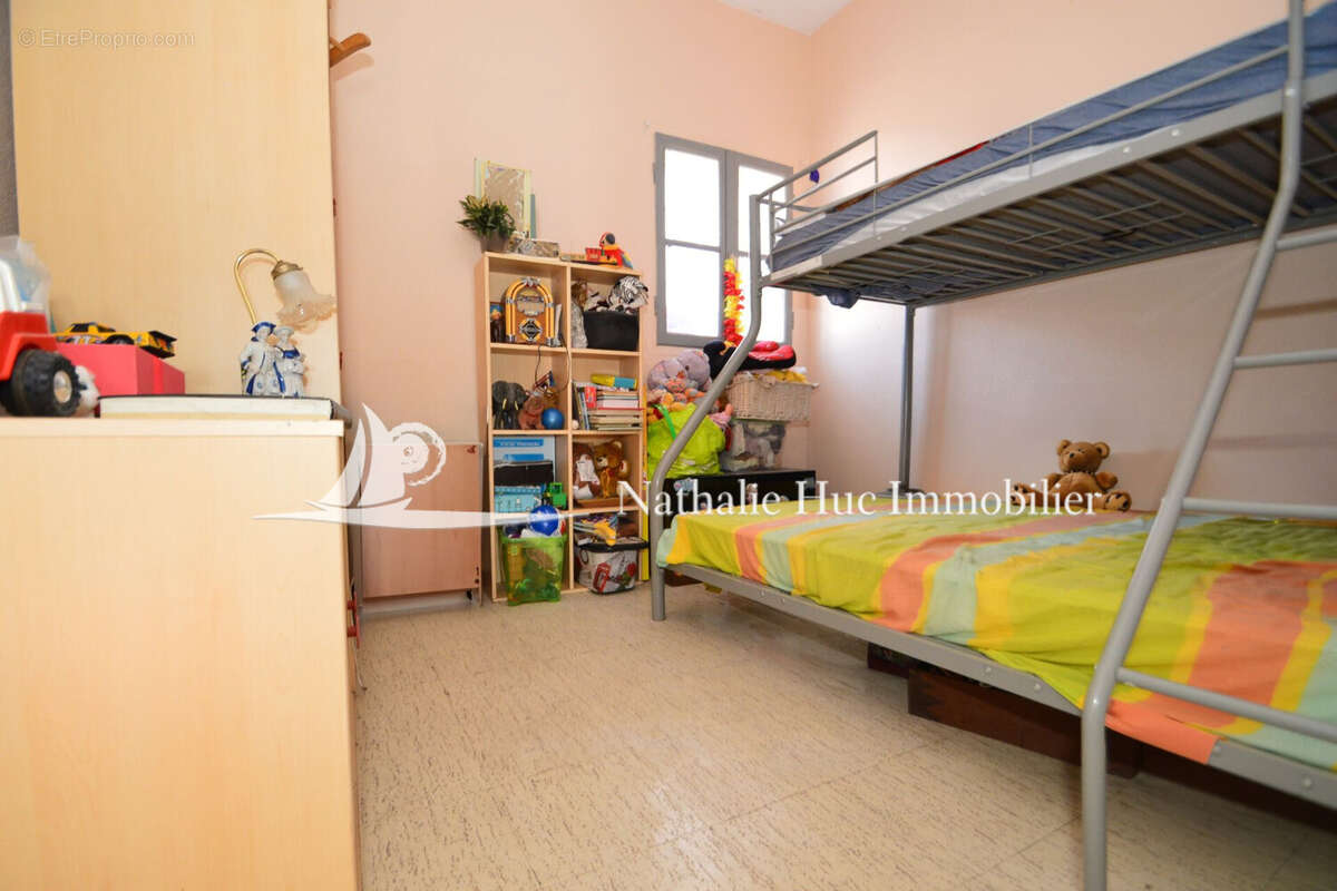 Maison à SAINT-LAURENT-DE-LA-SALANQUE